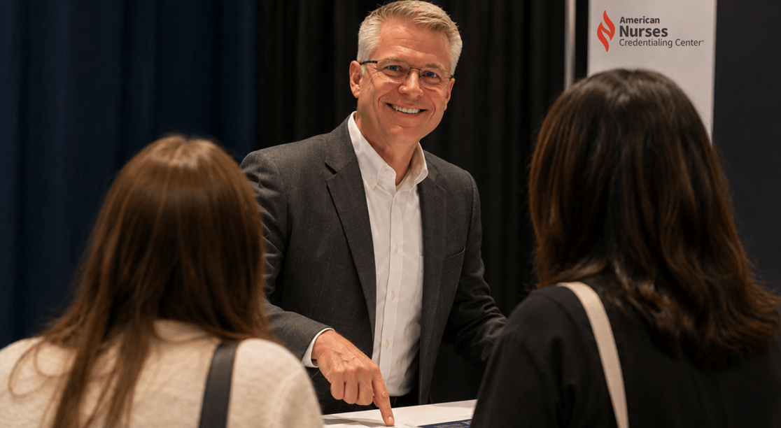 CNS Week _Sean at booth2